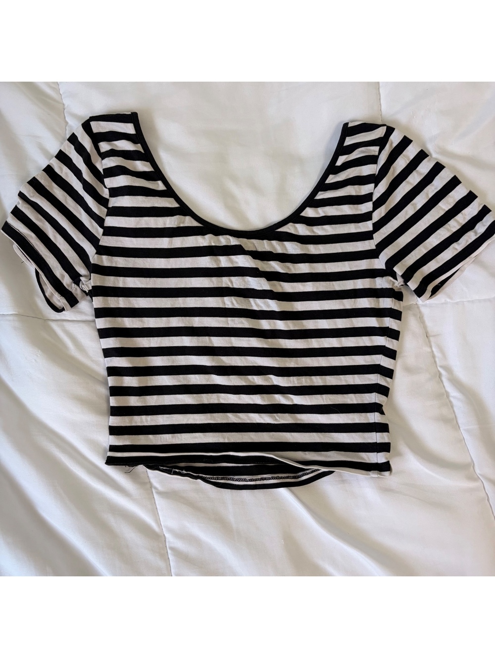 y2k 2000s emo grunge punk black & white striped crop top scoop neck small